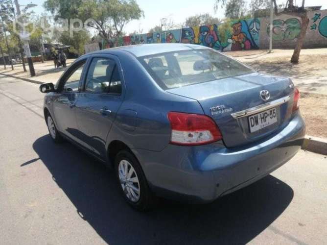 Toyota yaris automatico 2012