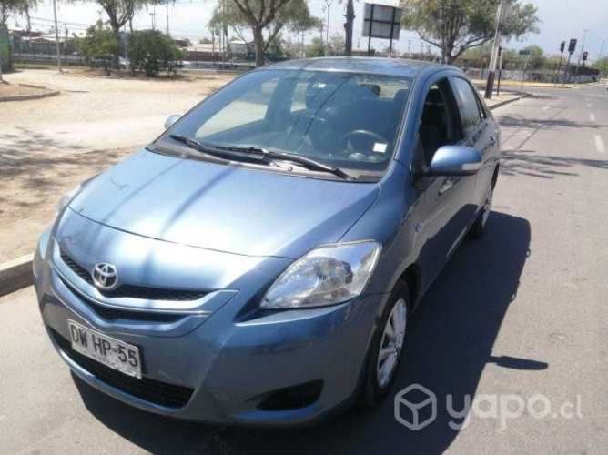 Toyota yaris automatico 2012