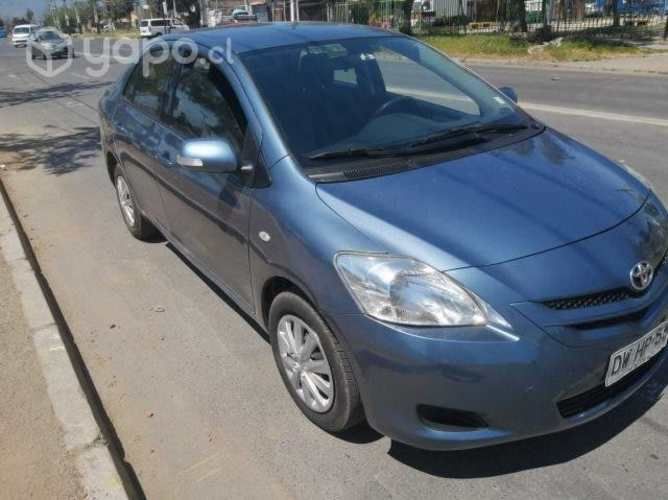 Toyota yaris automatico 2012
