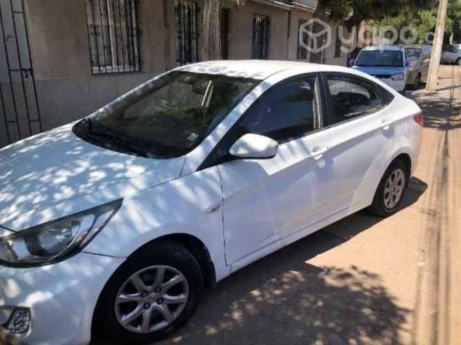 Hyundai accent 2011