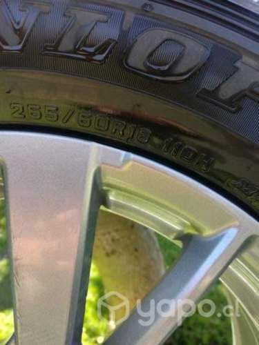 Vendo llanta y neumatico original Mitsubishi