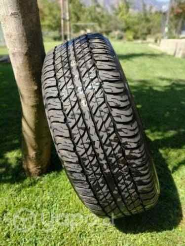 Vendo llanta y neumatico original Mitsubishi