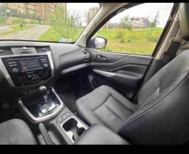 Nissan np300 le full automatica 4x4