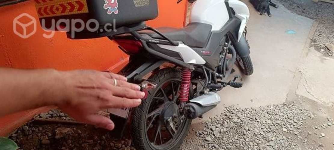 Honda Twister 125 años 2022