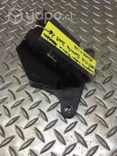 Soporte fierro motor (083) Kia Sorento 2003-2009
