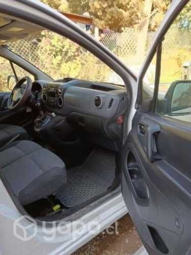 Excelente peugeot partner 1.6 turbo diesel 2017