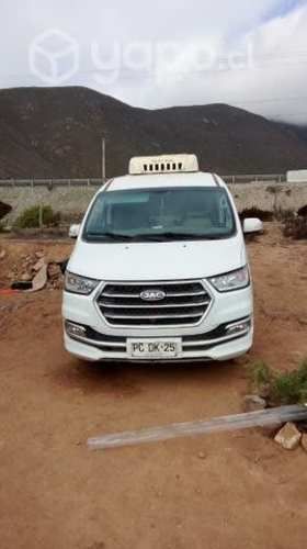 Furgón con prenda y equipo de frio