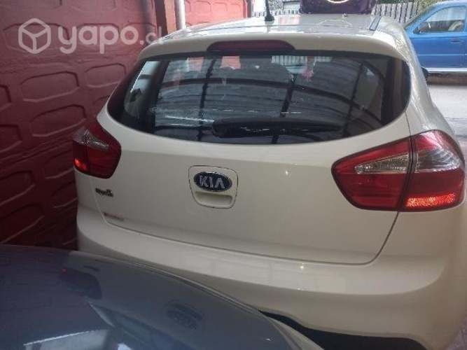 kia rio 5 hatchback