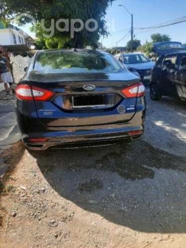 Auto Ford fusion 2015 elegante moderno