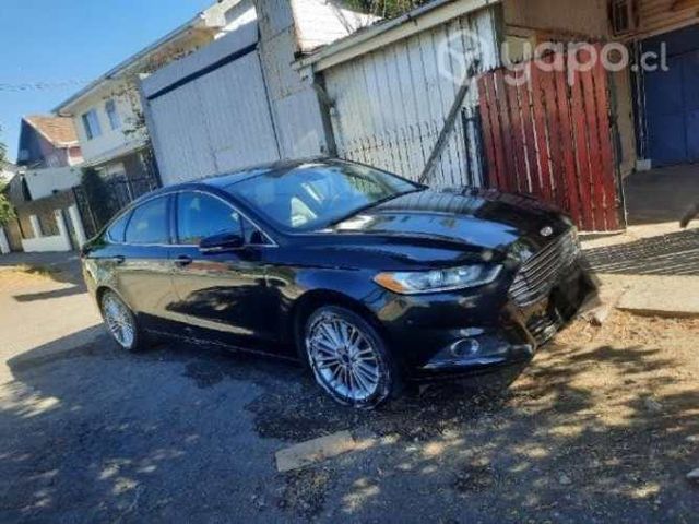 Auto Ford fusion 2015 elegante moderno