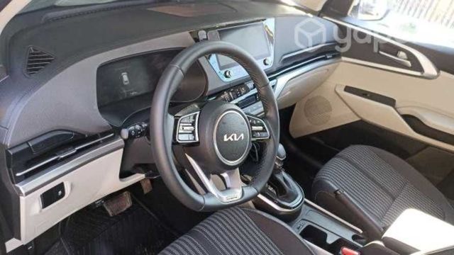 Kia CARENS 2023