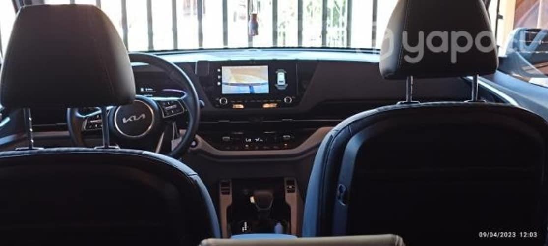 Kia CARENS 2023
