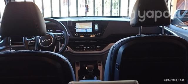 Kia CARENS 2023