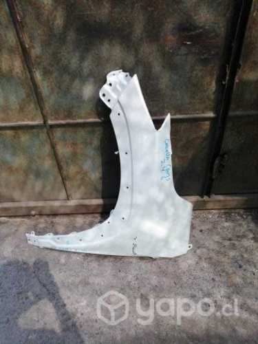Tapabarro izquierdo toyota corolla cross original