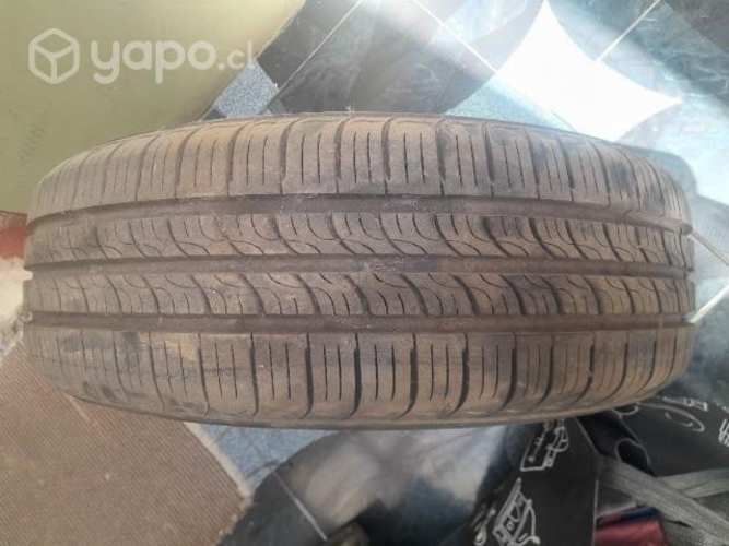Vendo neumatico con llanta incluida