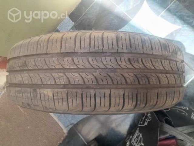 Vendo neumatico con llanta incluida