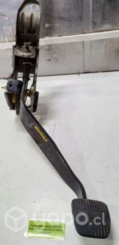 Pedal Embrague (NNG074) Nissan Navara HD 2.5 Diese