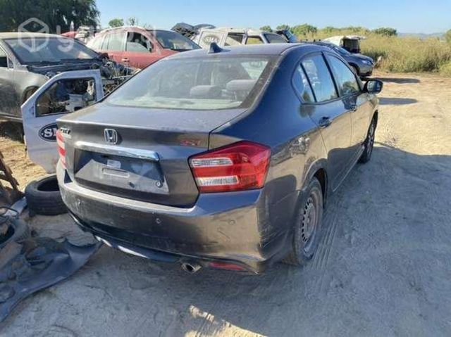 Maleta honda city 2015