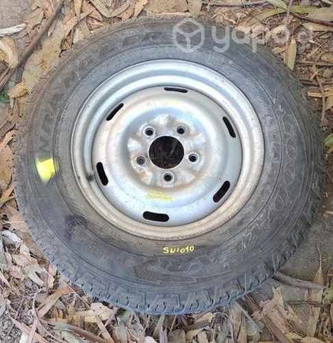 Llanta Fierro Detalle Con Neumático SSangyong New