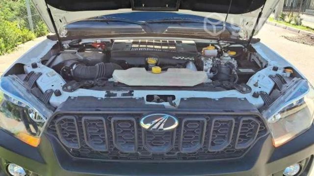 Mahindra pick up 2021