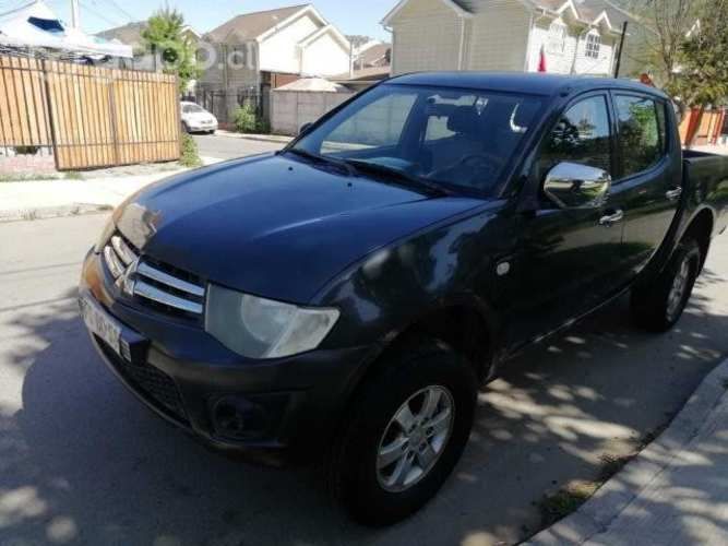 Mitsubishi l200 2013
