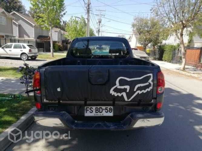 Mitsubishi l200 2013