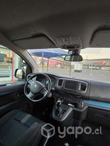 Furgón pegueot año 2021