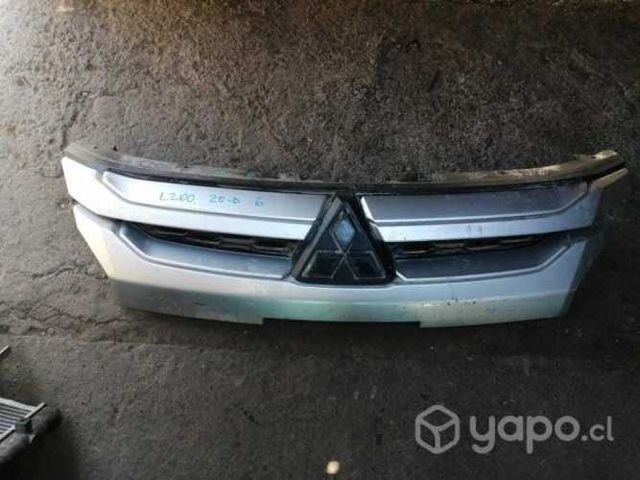 Mascara mitsubishi l200 2020 original