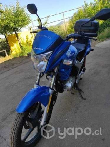 Honda storm 125cc año 2016