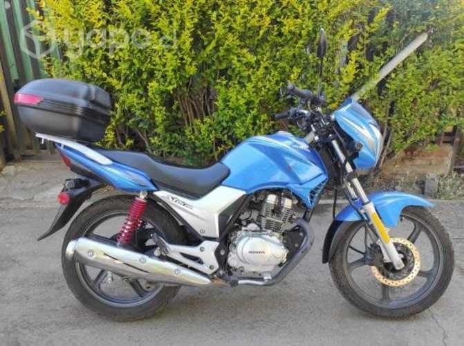 Honda storm 125cc año 2016