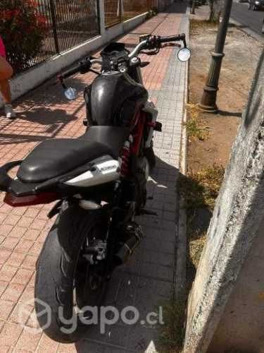 Vendo benelli TNT 300