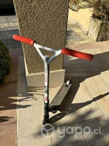 Scooter Bestial Wolf Booster B10