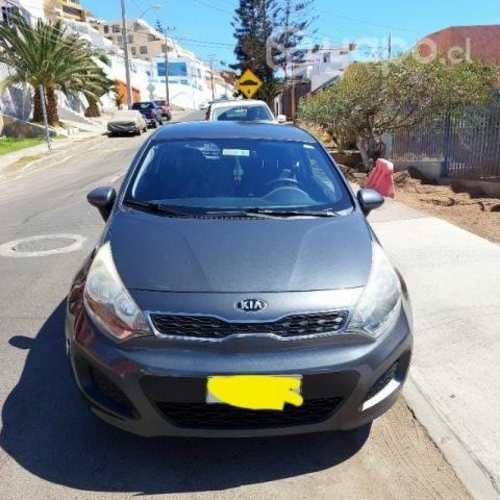 Se vende Kia Rio 3 2015