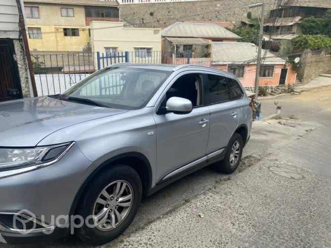 Mitsubishi outlander 2016