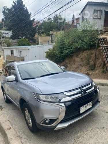 Mitsubishi outlander 2016