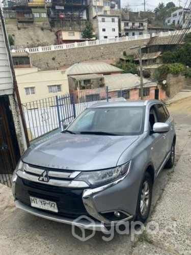 Mitsubishi outlander 2016