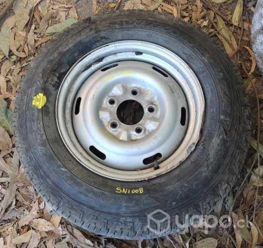 Llanta Fierro Detalle Con Neumático SSangyong New
