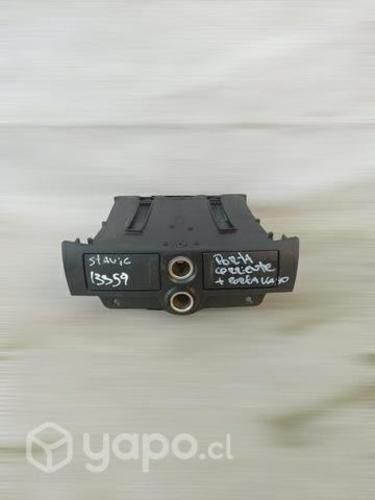 Posa vasos toma corriente Ssangyong Stavic 2007