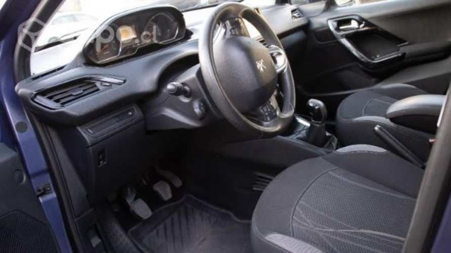 Peugeot 208, año 2014