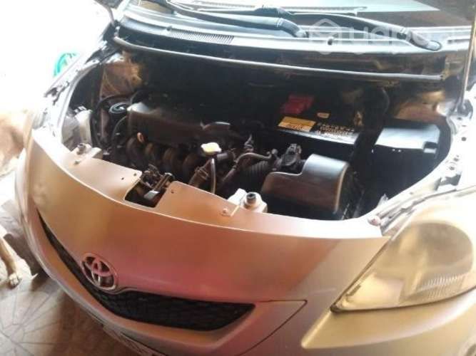 Toyota yaris sedan 2014