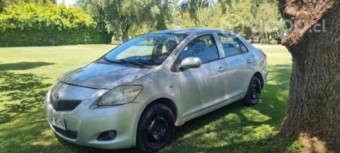 Toyota yaris sedan 2014