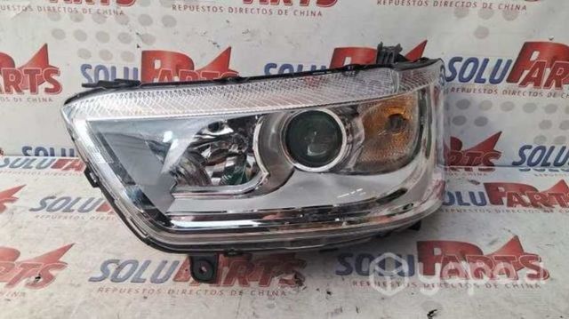 Foco delantero izquierdo para refine m4