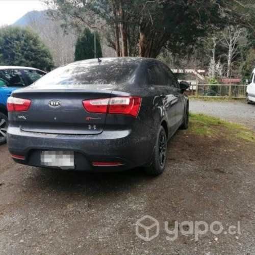 Se vende auto kia rio 4 2012