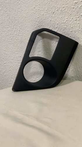 Tapa Neblinero RH Mitsubishi L200 [2020 al 2023]