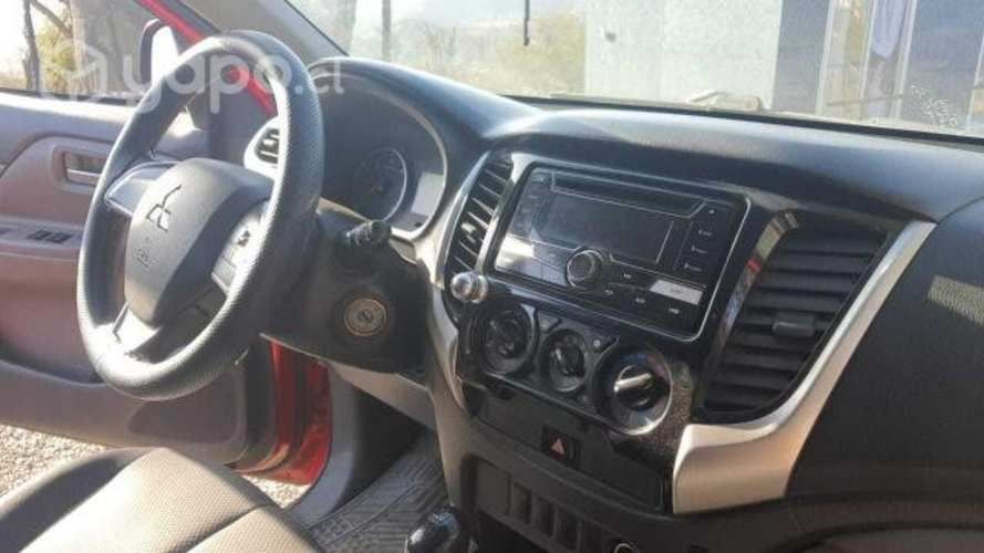 Mitsubishi l200 2016