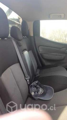 Mitsubishi l200 2016