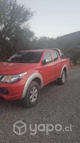 Mitsubishi l200 2016