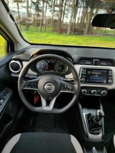 Nissan versa 2020