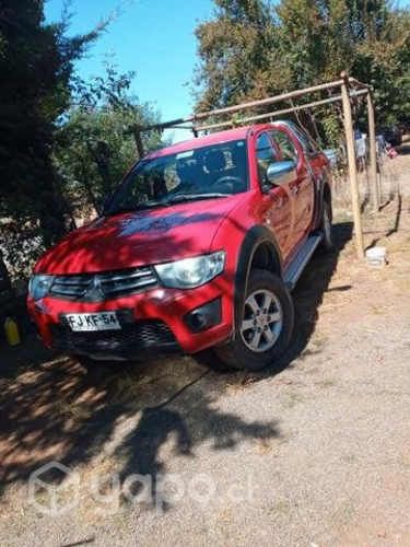 Camioneta l200 en excelente condiciones solo x re