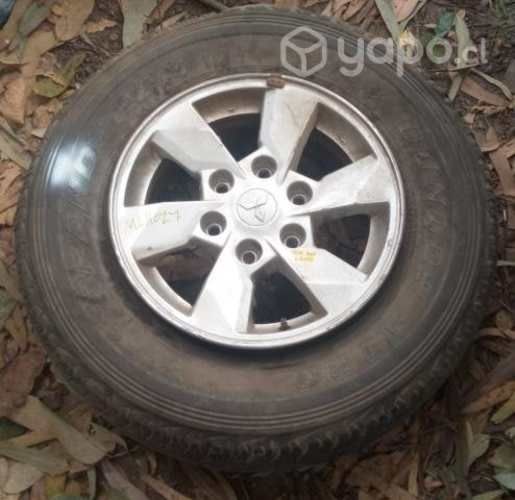 Llanta Aluminio Con Neumático 245 70 R16 Mitsubish